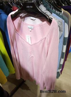 2016地?cái)傌浽葱逻x擇 曉天服飾庫存尾貨解析與批發(fā)攻略